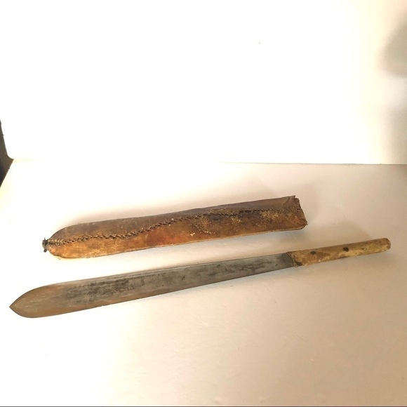 MAASAI Seme Sword in Leather Sheath - Picture 2 of 10